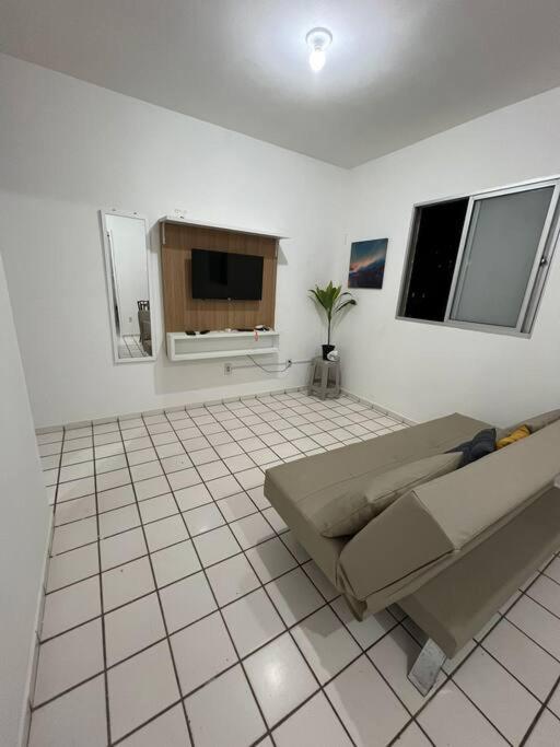Apartamento Simples E Confortavel Em Natal!
